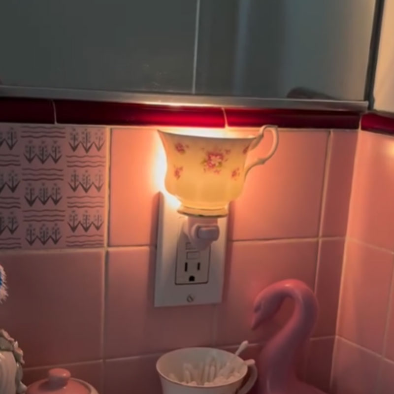 Cup-shaped Night Light